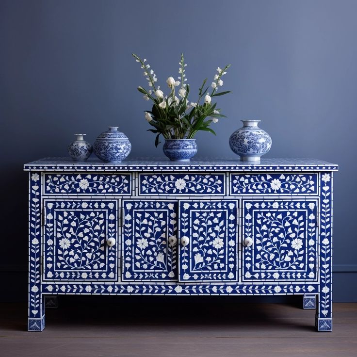 BONE INAY TABLE